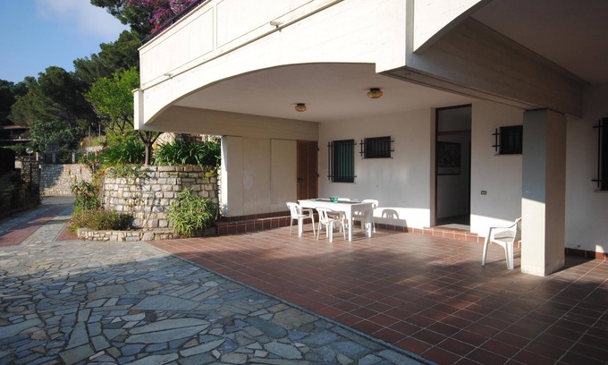Andora Apartment | Cozy Apartment in Villa atop Pinamare Hill with Breakfast