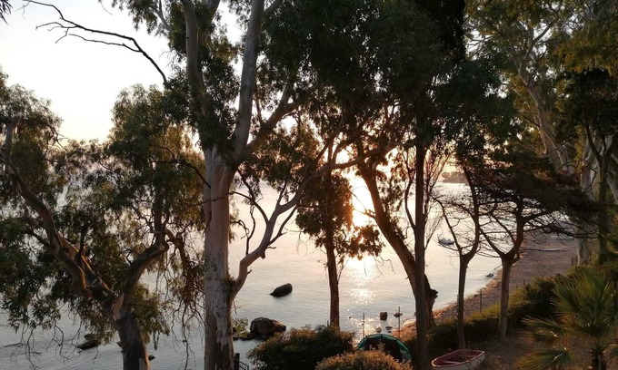 Cefalu Coast Apartment | Cozy Apartment Steps from the Sea with Family-Friendly Perks
