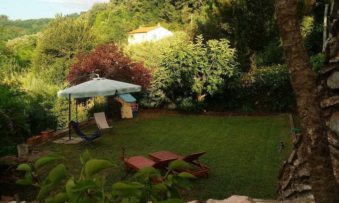 Cerri House | Secluded Hillside Apartment in Lerici with Garden & Parking