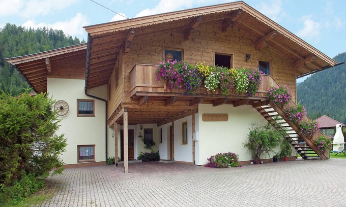 Waidring Apartment | Apartment in Waidring near PillerseeTal Ski Area
