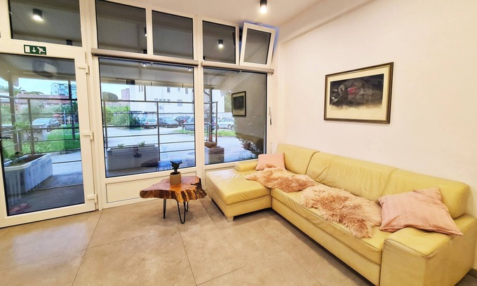 Izola Apartment | Coastal Retreat: 5 Min Walk to City Center & Ocean Views