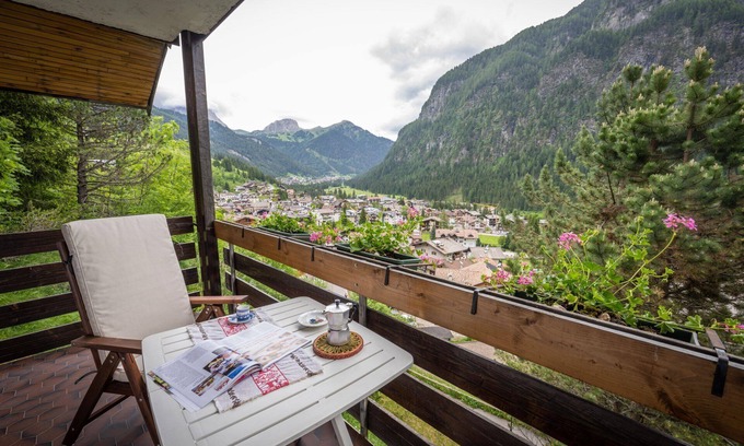 Campitello di Fassa Apartment | Discover Cesa Col de Lin 1: Pet-Friendly Stays Await!