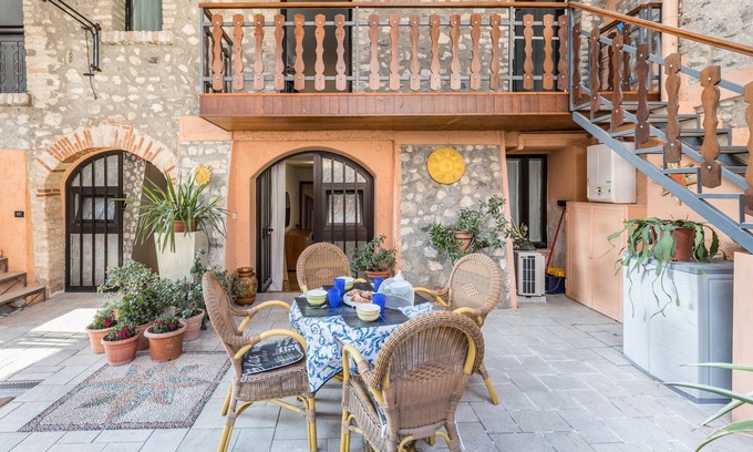 San Felice del Benaco Apartment | Oceanfront Apartment 'Luna' with Wi-Fi & Spa Amenities