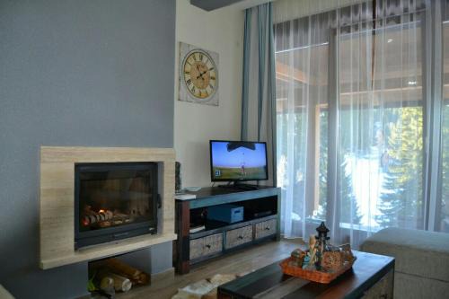 Jahorina Apartment | Discover Jahorina Dream: Poolside Retreat for Families