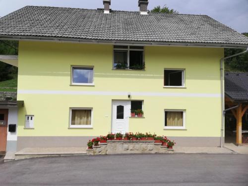 Bohinjska Bela House | Pet-Friendly Apartment Jalen: Highly Rated Family Retreat