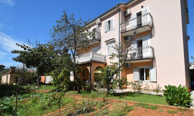 Njivice Apartment | Discover Apartment Jelka 3: Family-Friendly Comfort