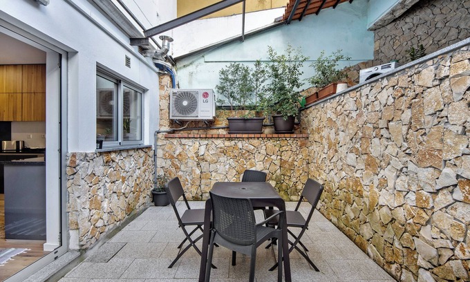 Aveiro Apartment | Apartment 'Jm Stay Aveiro' with Private Terrace, Wi-Fi and Air Conditioning