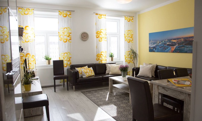 Vienna Apartment | Top-Rated Apartment Johansson in Vienna with Pool Access