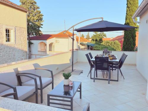 Sveti Filip i Jakov Apartment | Guest Rated: Apartment Jukich - Perfect for Families