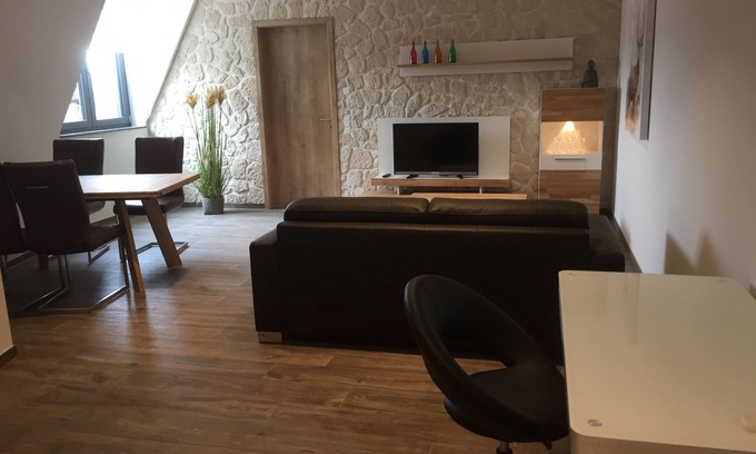 Obernburg Apartment | Family-Friendly Apartment Jupiter with Kitchen & Breakfast
