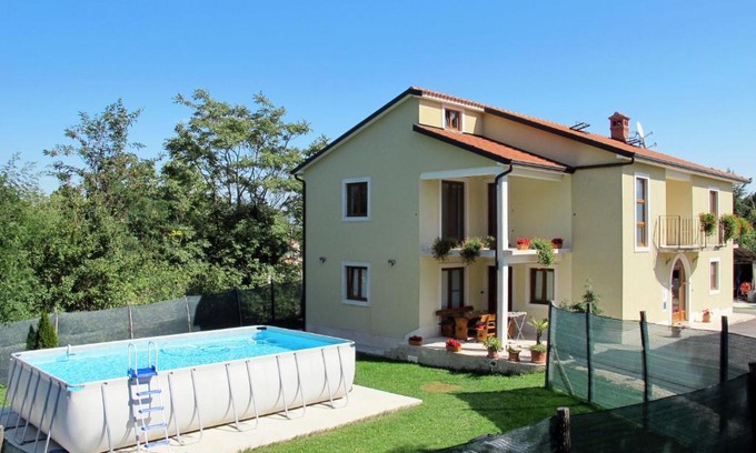 Pican Apartment | Cozy Apartment Jurani - Pet-Friendly with Pool Access