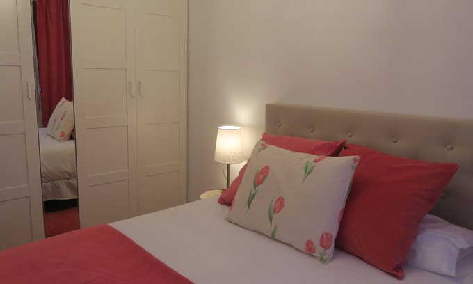Ezcaray Apartment | Tranquil Stay at Apartment K Travesia Calvario with Pool