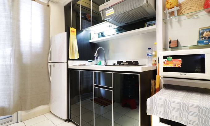 Pancoran House | Family-Friendly Apartment Kalibata City with Kitchen & Breakfast