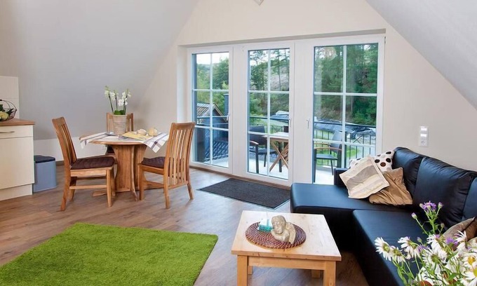 Gellinghausen Apartment | Cozy Apartment Kanzel with Balcony and Family-Friendly Amenities