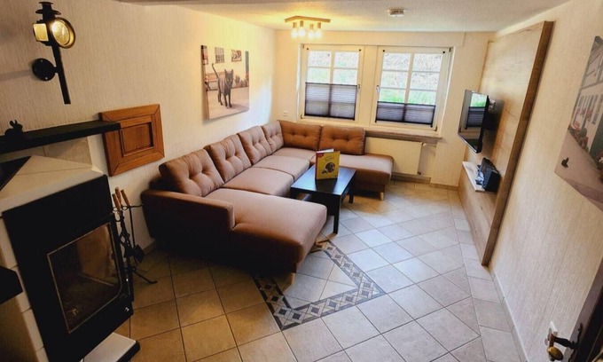 Lenne Apartment | Apartment 'Katze' with Shared Terrace, Shared Garden and Wi-Fi