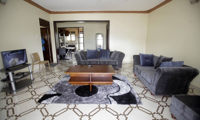 Kampala Apartment | Relax at Apartment Kiguliz Vac with Pool & Spa Amenities