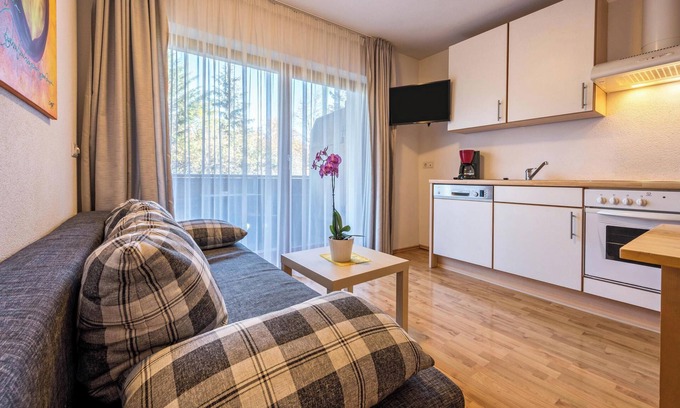 Naz Apartment | Experience "Klementhof Nr 3": Mountain Views & Pool Access
