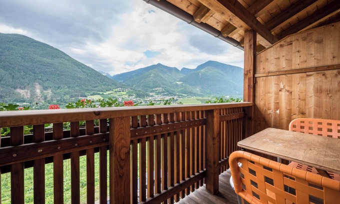 Bressanone Apartment | Cozy Apartment "Kreuzhof links" with Mountain View & Garden