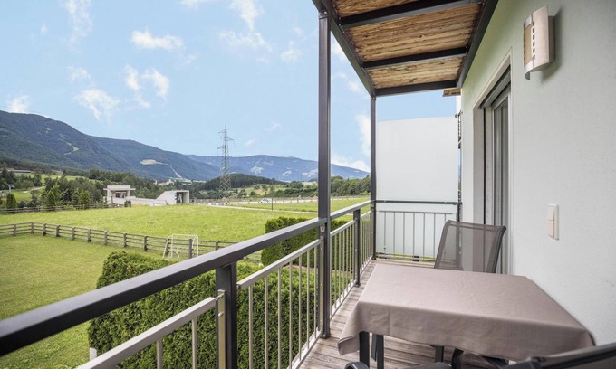 Perca Apartment | Cozy Apartment “Kronsun - Harmonie” with Mountain Views