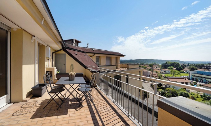 Arona Apartment | Lake View Apartment 'La Casa del Riccio' with Terrace & Wi-Fi