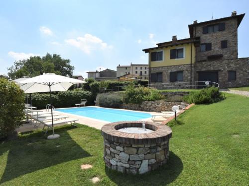 Castana Apartment | Cozy Apartment La Corte Bricca - Child Friendly with Pool