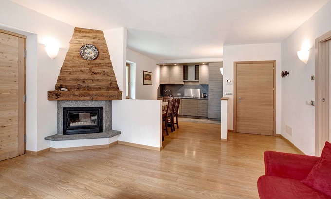 Santa Lucia Apartment | Cozy Apartment "La Casa di Armando Stelvio" with Mountain View