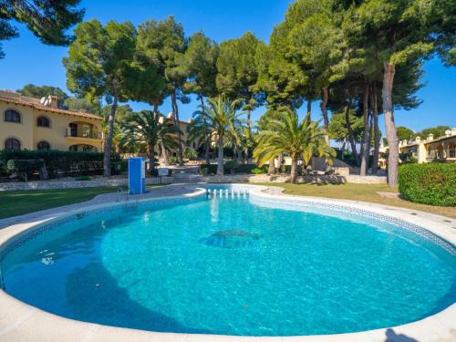 El Tesoro Apartment | Family-Friendly Retreat at Apartment La Pinada with Pool