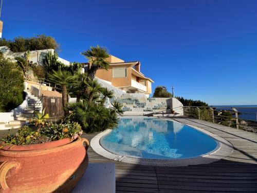 Plemmirio Apartment | Discover Comfort at Apartment La Rosa-3 with Ocean Views