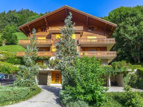 Champery Apartment | Family-Friendly Apartment La Tour d'Antheme - 8.5/10 Rating