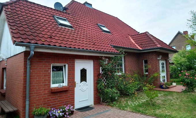 Dahmen Apartment | Scenic Apartment with Lake View - Perfect for Families