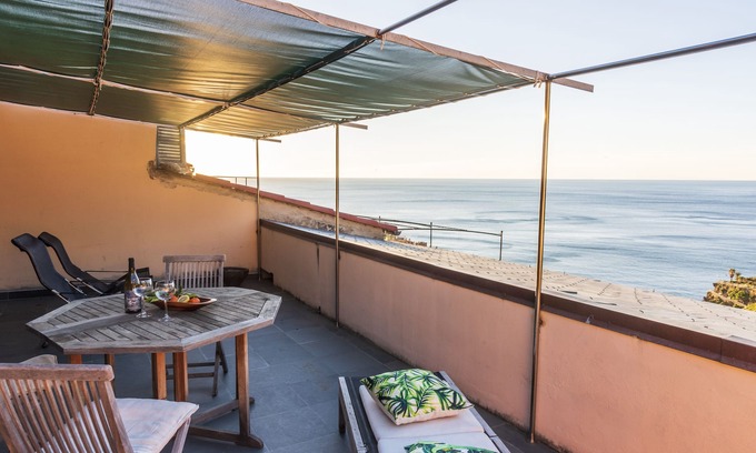 Manarola Apartment | Exceptional Apartment Lambiccu with Spa & Family Amenities