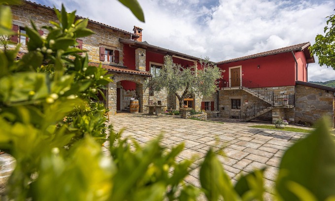Koper Apartment | Relaxing Retreat: Apartment "Lavanda" at RED FAIRYTALE