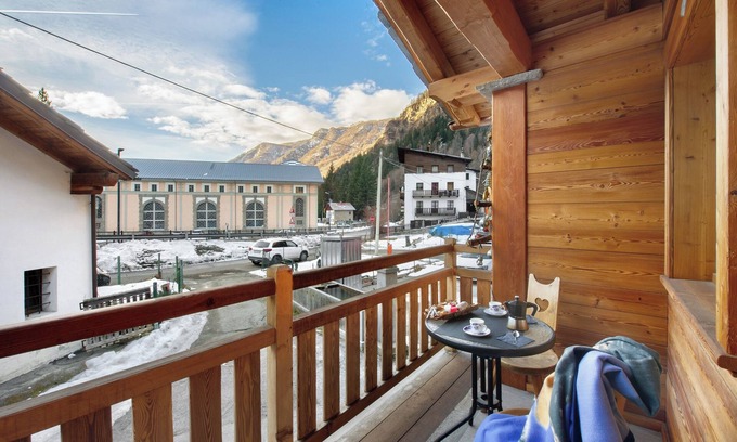 Pecou Apartment | Apartment 'Le Cervin' with Balcony and Wi-Fi