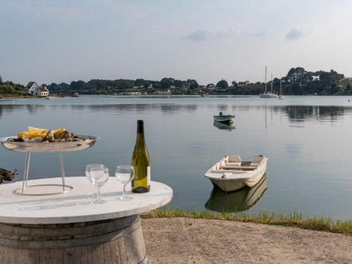 Saint-Philibert Apartment | Cozy Apartment Le Moulin with Oceanfront Views & Family Friendly