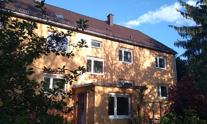 Doben Apartment | Cozy Green View Apartment with Kitchen & Breakfast Included