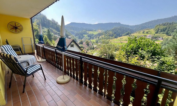 Loecherberg Apartment | Apartment 'Lehmann' with Mountain View, Balcony and Wi-Fi