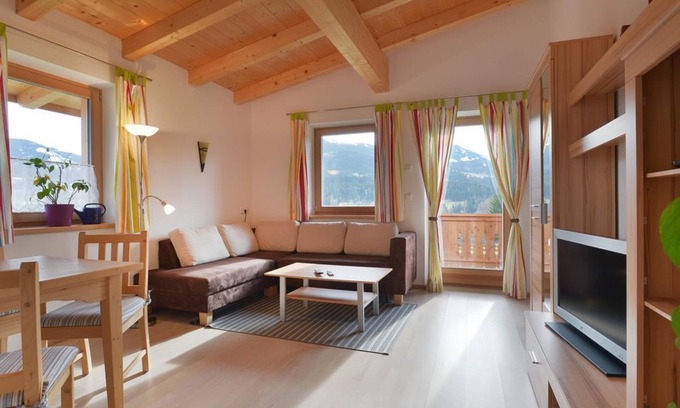 Ellmau Apartment | Guest Rated 9.8 - Family-Friendly Apartment "Leo" Awaits