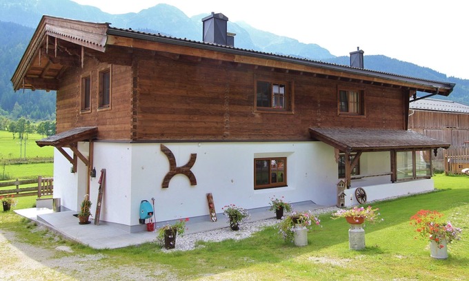 Griessen Apartment | Inviting Holiday Apartment in Leogang with Sauna & Spa