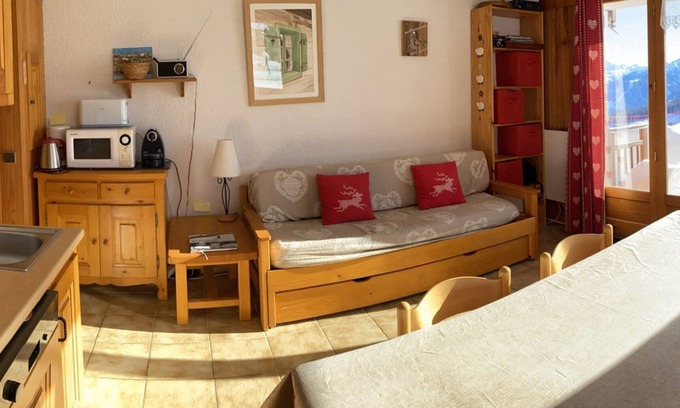 Les Saisies Apartment | Cozy Apartment Les Saisies with Spa & Breakfast for 5