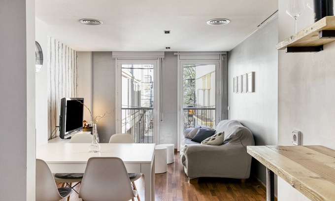 Colera Apartment | Cozy Apartment "Les Ximbles" Steps from the Beach