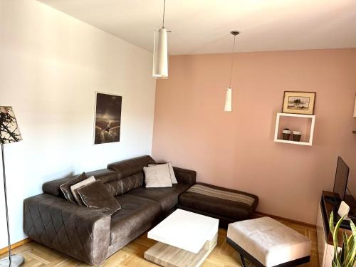 Niksic Apartment | Pet-Friendly Apartment Life: Perfect for Families and Pets