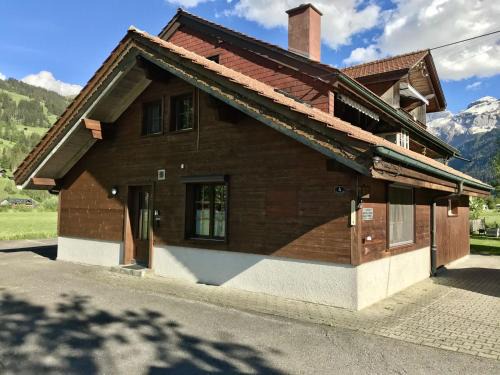 Lenk Apartment | Family-Friendly Apartment Lischenhaus 2 - Guest Rated 9.8