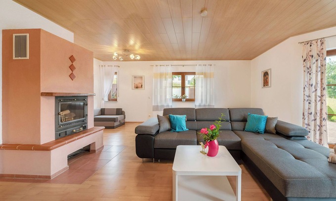 Blankenrath Apartment | Top-Rated Apartment 'Lora' with Terrace & Spa Amenities
