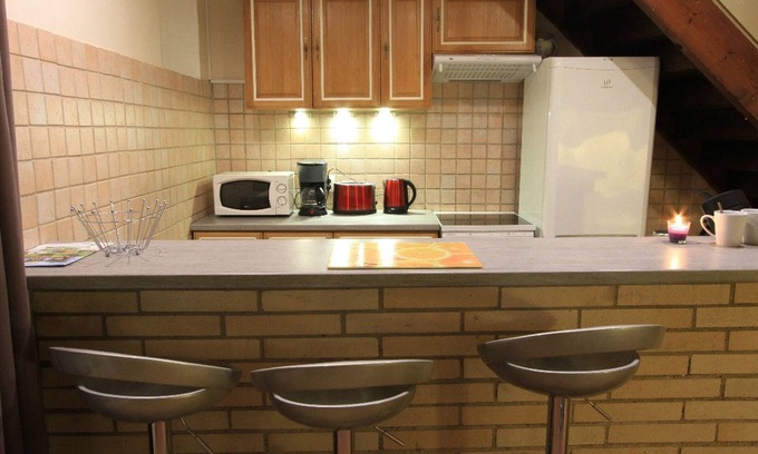 Lorcy Apartment | Cozy Apartment Lorcy: Perfect for Couples and Pets
