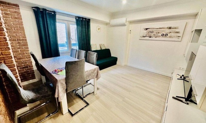 Sagunto Condo | Beachside Retreat: Apartment Lorena with Ocean View & Pool