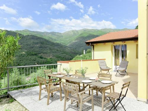 Prela Apartment | Pet-Friendly Apartment Luca with Pool & Child Amenities