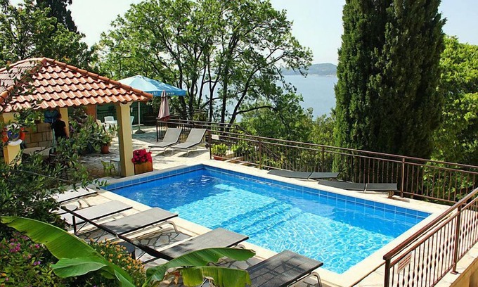Orasac Apartment | Enjoy Oceanfront Bliss at Lucic by Interhome