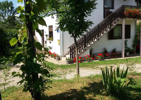 Ostarski Stanovi Apartment | Child-Friendly Apartment Manda with Exceptional Guest Rating