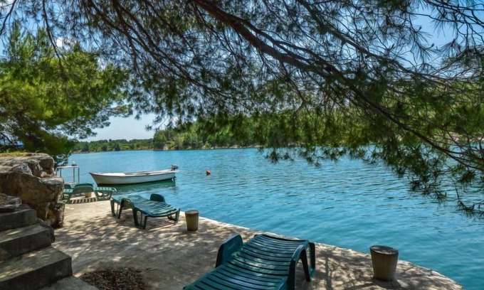 Obrovac Apartment | Oceanfront Apartment Mara with Spa & Stunning Reviews