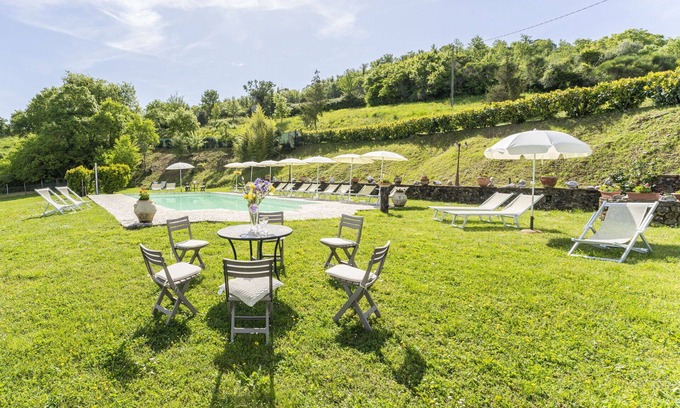 Radicondoli Apartment | Relaxing Apartment Marcigliana by the Pool in Radicondoli
